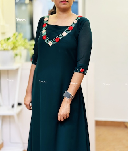 New Neck Designs For Kurti 2023- Latest Kurti neck deisgns- Neck for women  fashion | Net saree blouse designs, Stylish blouse design, Best blouse  designs