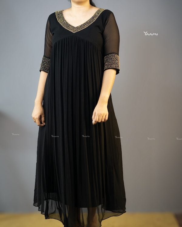Hndworked party  wear kurthi YD10164