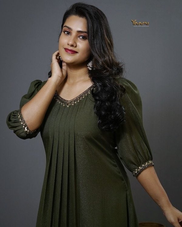 Balloon sleeve party wear kurthi YD10243