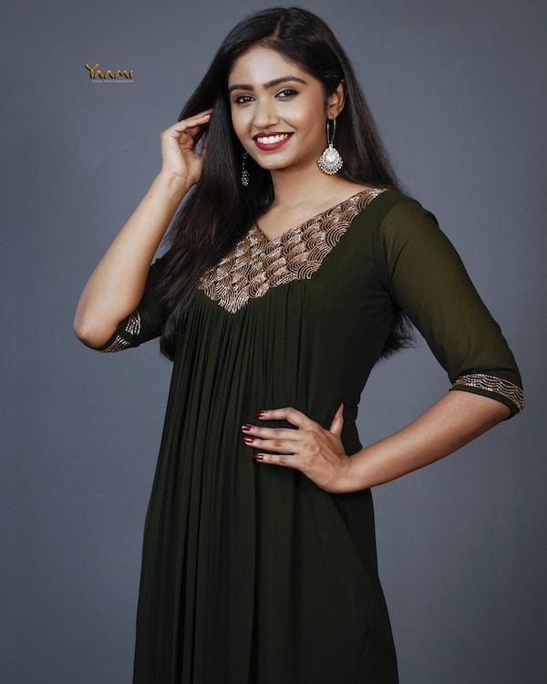 Handworked party wear kurthi YD10260