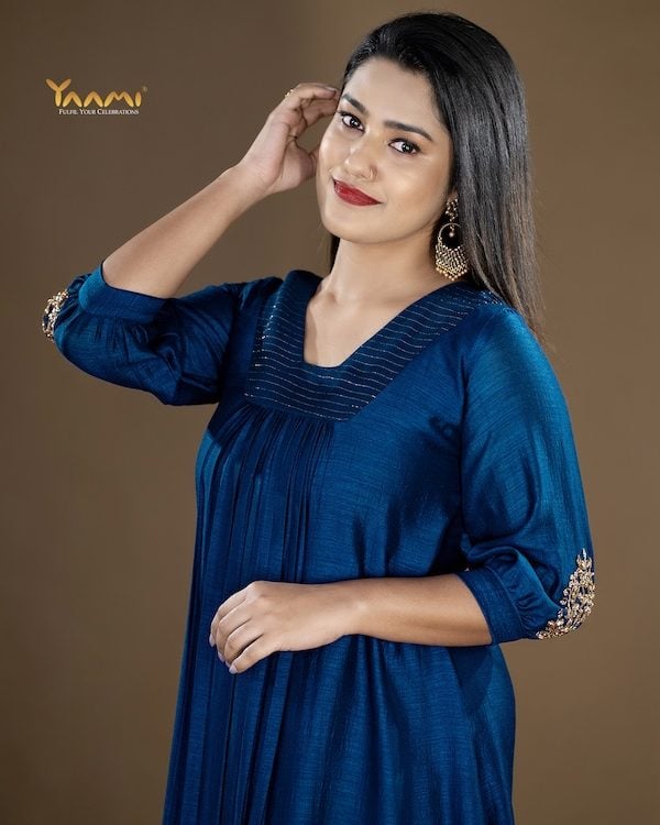 Handworked VICHITRA silk kurthi YD10258
