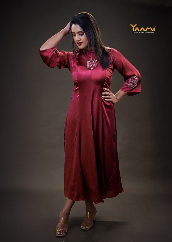 EMBROIDERED PANEL KURTHI  YD10257