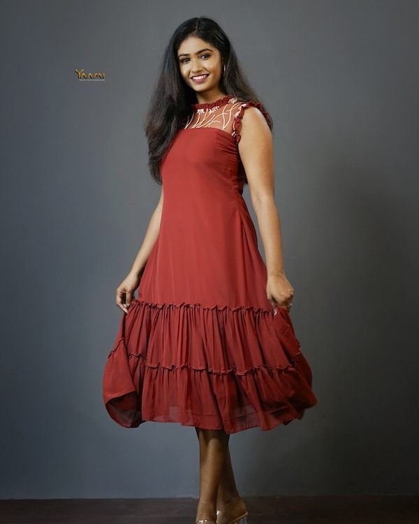 SLEEVELESS MIDI DRESS YD10266