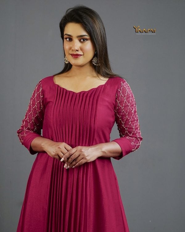 SCALLOPED NECKLINE KURTHA YD10281