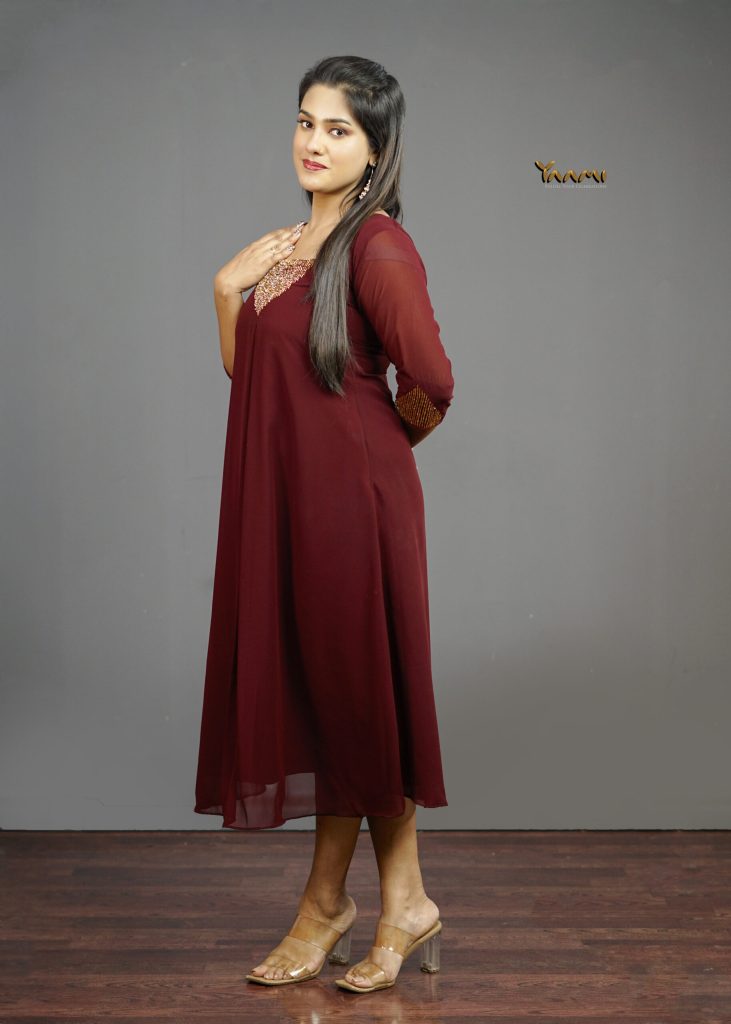 Handworked Party wear kurthi YD10288
