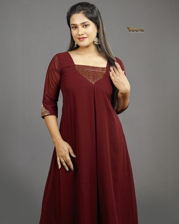 Handworked Party wear kurthi YD10288