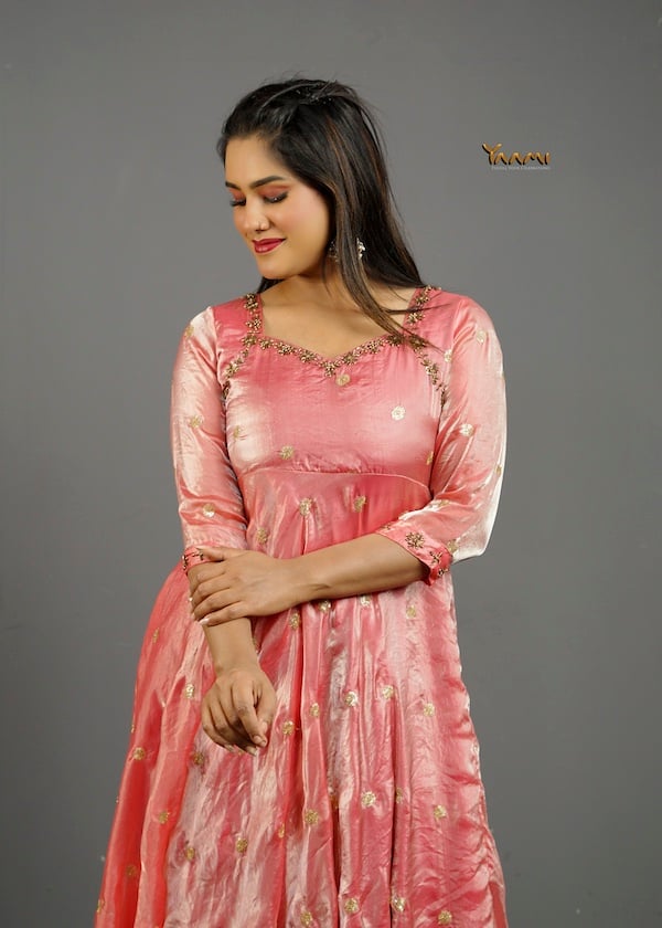 Handworked Anarkali kurthi YD10287