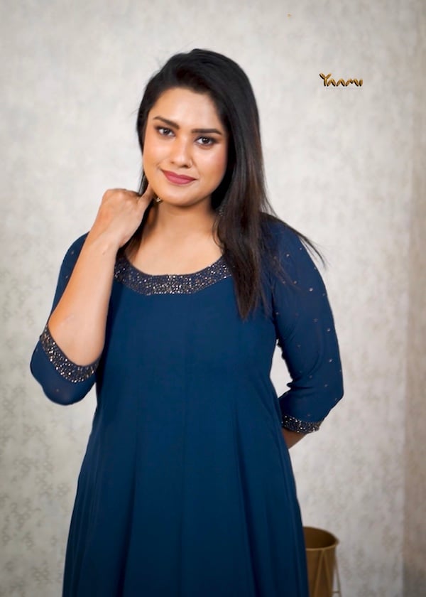 HANDWORKED GEORGETTE KURTHI YD10325