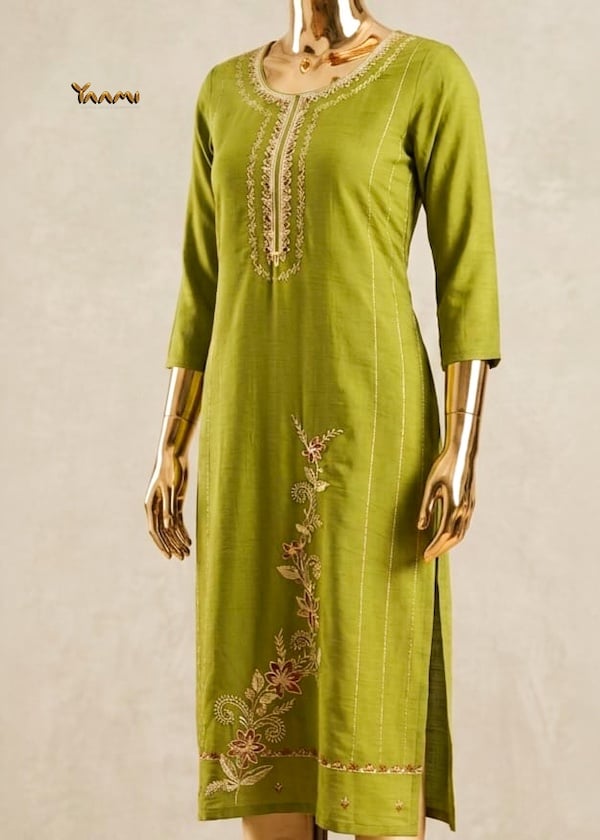 Mul chanderi Slitted Kurthi YD10323