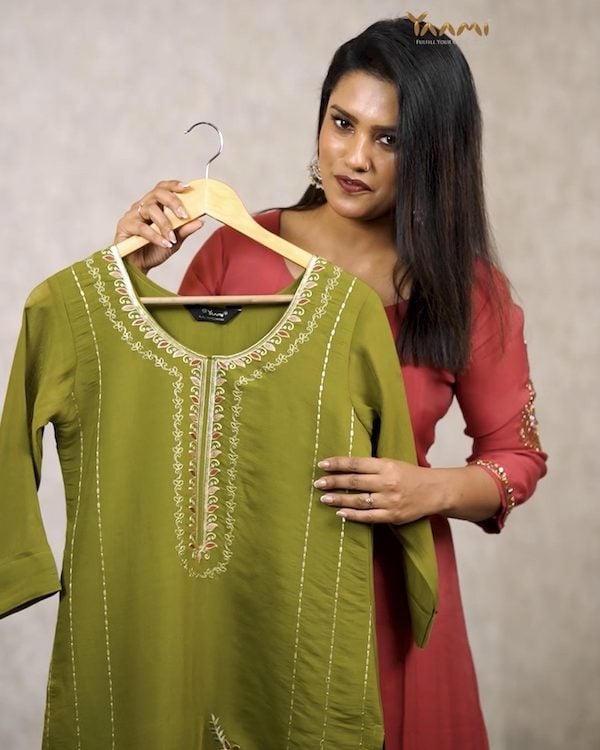 Mul chanderi Slitted Kurthi YD10323