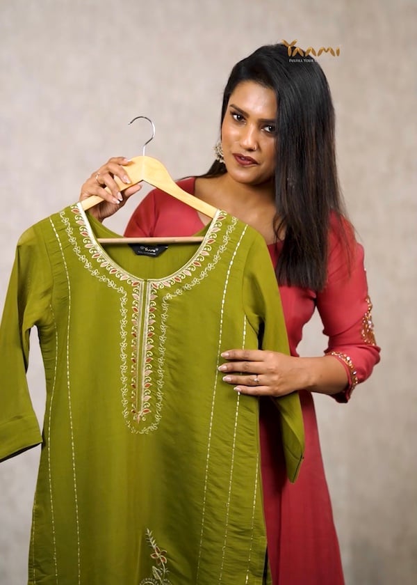 Mul chanderi Slitted Kurthi YD10323