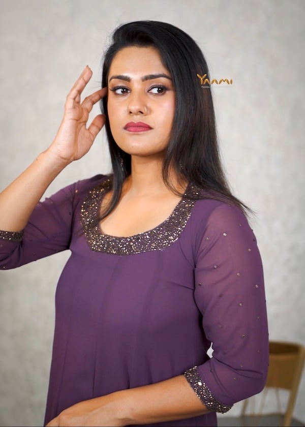 HANDWORKED GEORGETTE KURTHI YD10325