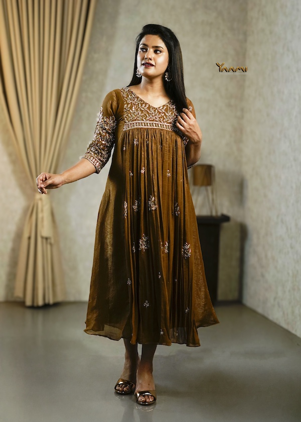 EMBROIDERED YOKE GATHERED CRUSHED TISSUE KURTHI YD10339