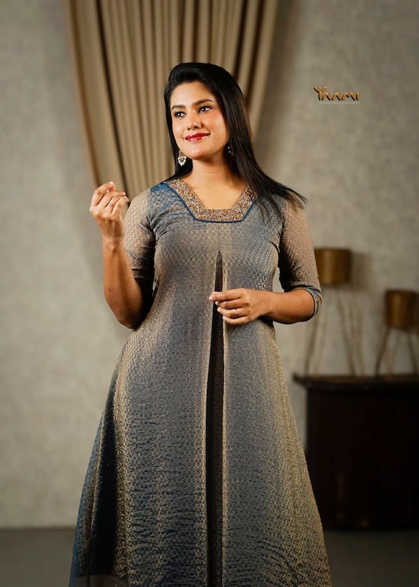 HANDWORKED JACQUARD KURTI YD10335
