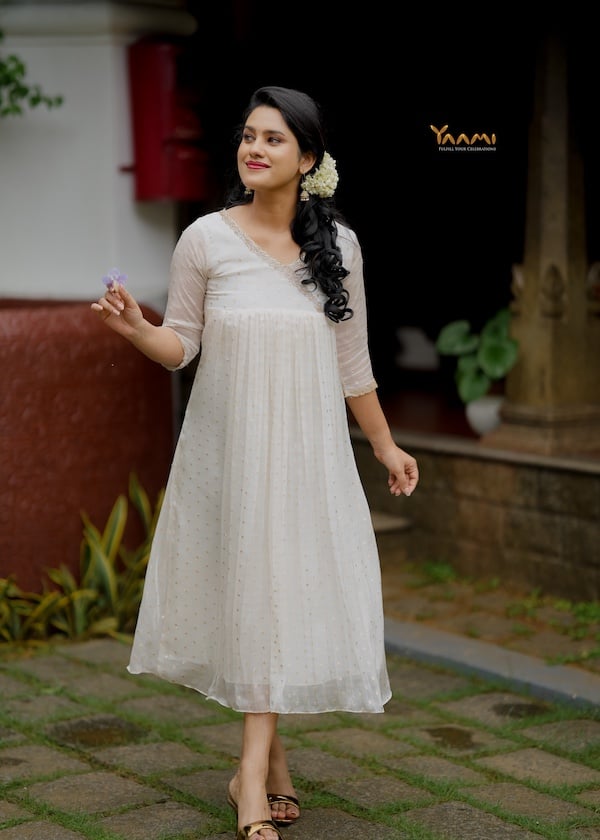 STAR GEORGETTE GATHERED KURTHI YD10331