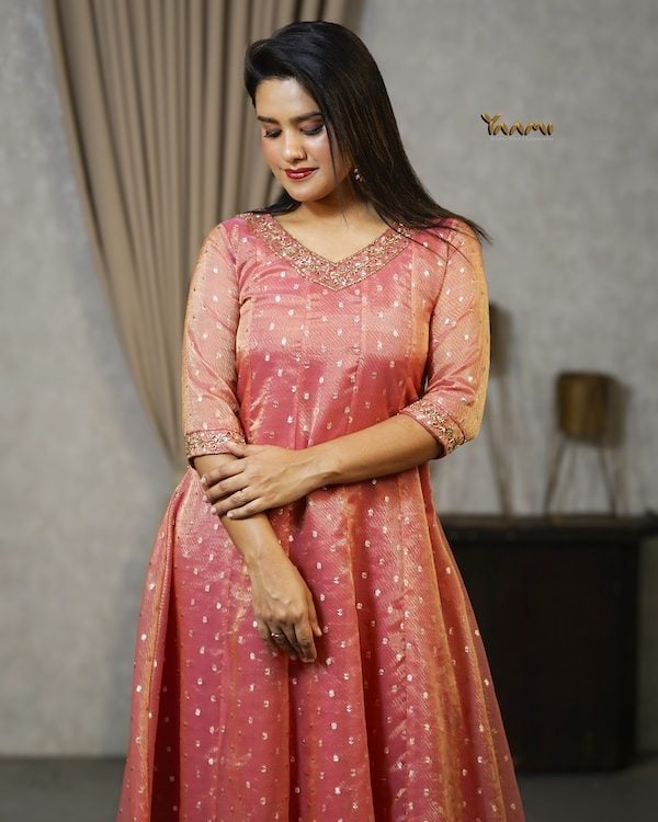 HANDWORKED ORGANZA KURTHI YD10340