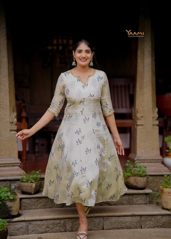 ANTIQUE  WHITE PANEL CUT KURTHI YD10329