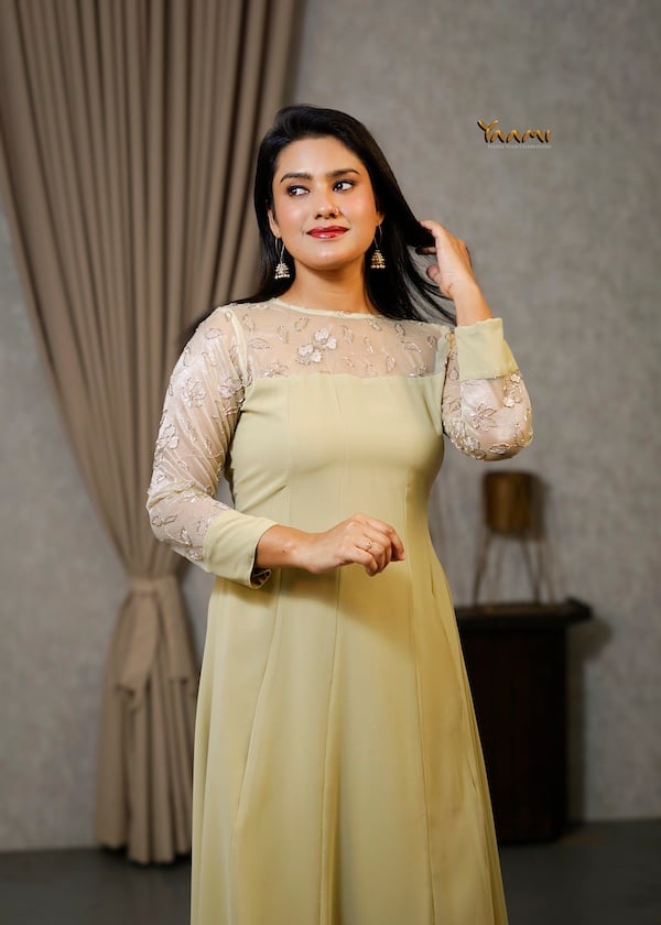 EMBROIDERED SHEER YOKE PANEL KURTI YD10336