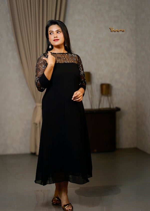 EMBROIDERED SHEER YOKE PANEL KURTI YD10336
