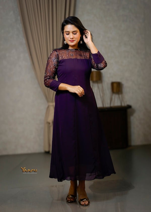EMBROIDERED SHEER YOKE PANEL KURTI YD10336
