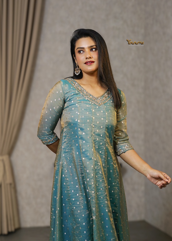 HANDWORKED ORGANZA KURTHI YD10340