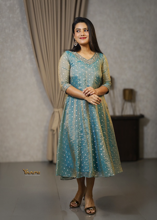 HANDWORKED ORGANZA KURTHI YD10340