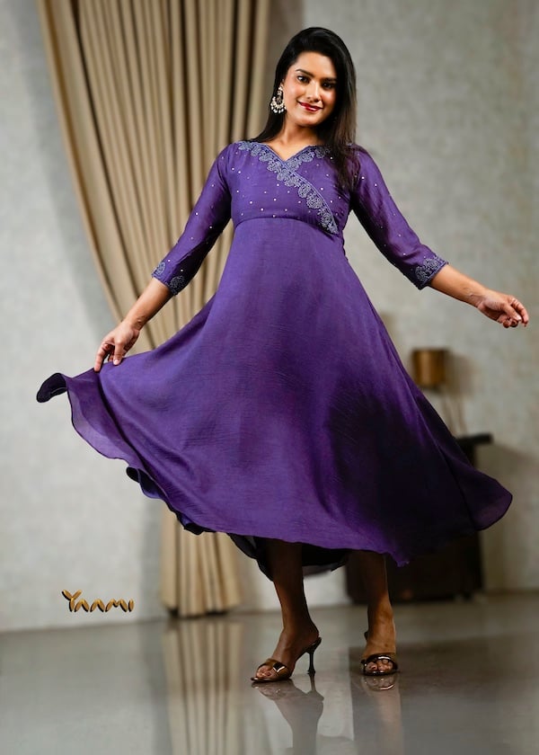 ANGRAKHA STYLE VICHITRA SILK KURTHI YD10337