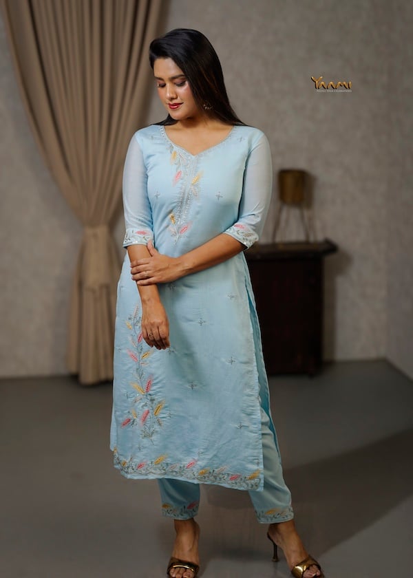 PASTEL MUL CHANDERI STRAIGHT KURTI SET YD10338