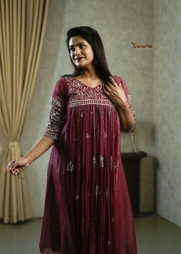 EMBROIDERED YOKE GATHERED CRUSHED TISSUE KURTHI YD10339