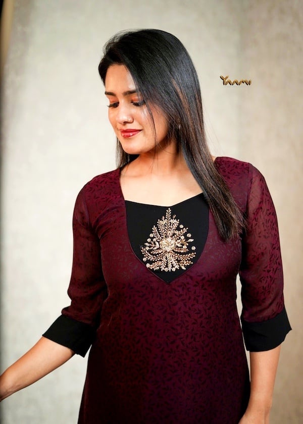 PRINTED RAYON A-LINE KURTHI YD10348