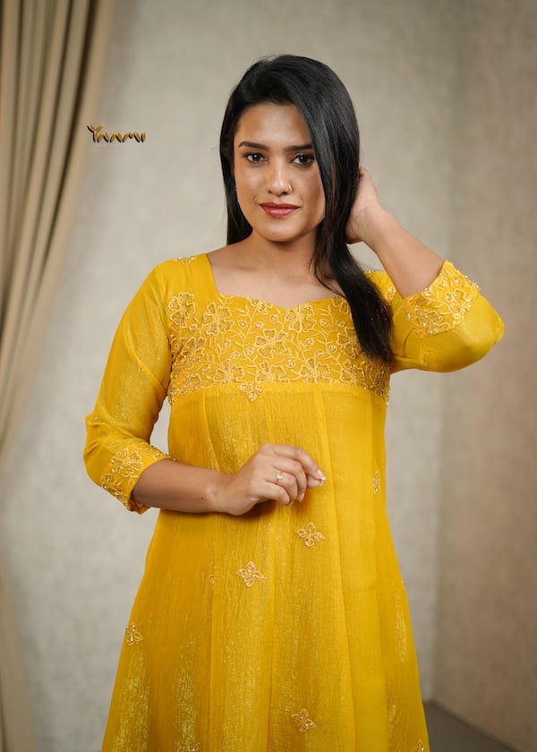 CRUSHED TISSUE HANDWORKED A-LINE KURTHI YD10349