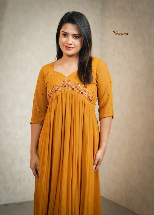 FLORAL HANDWORKED GEORGETTE  KURTHI YD10350