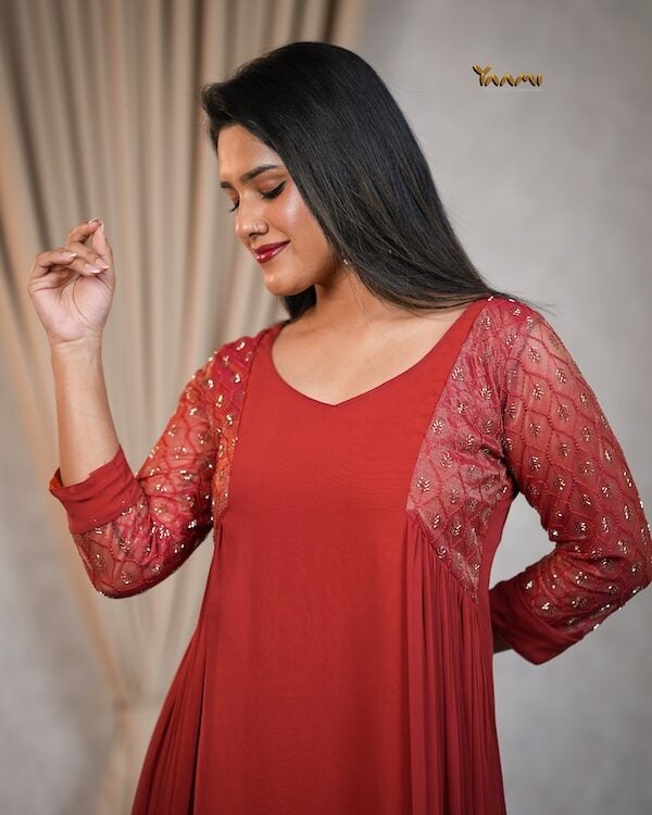 GEORGETTE SIDE PLEATED KURTHI YD10351