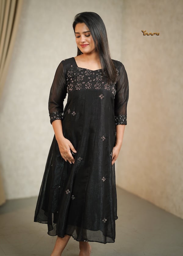CRUSHED TISSUE HANDWORKED A-LINE KURTHI YD10349