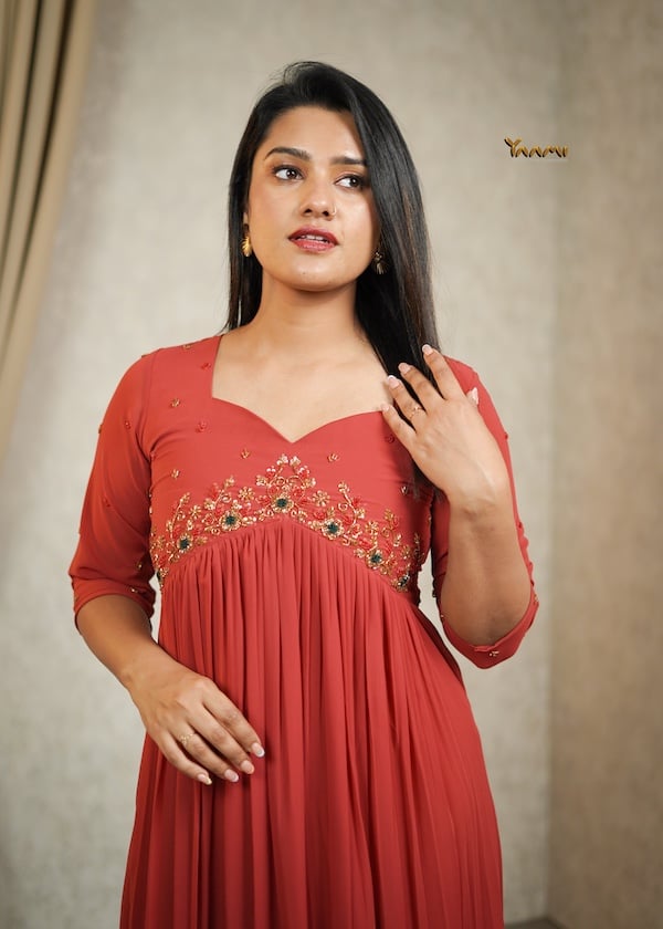 FLORAL HANDWORKED GEORGETTE  KURTHI YD10350