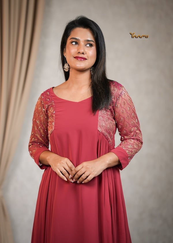GEORGETTE SIDE PLEATED KURTHI YD10351