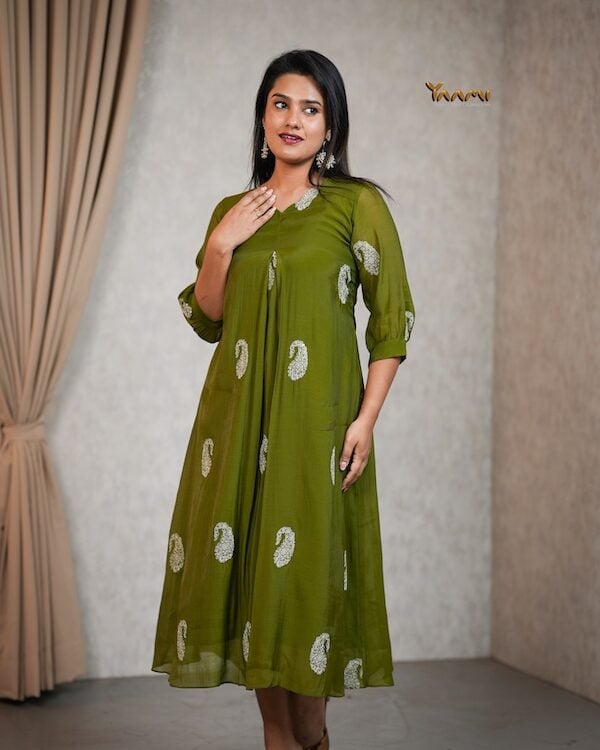 MUL CHANDERI PAISLEY MOTIF KURTHI YD10352