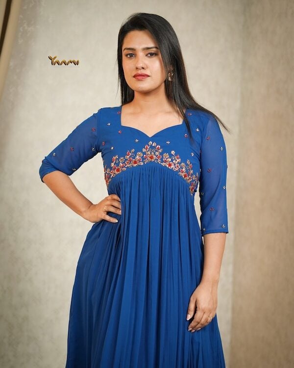 FLORAL HANDWORKED GEORGETTE  KURTHI YD10350