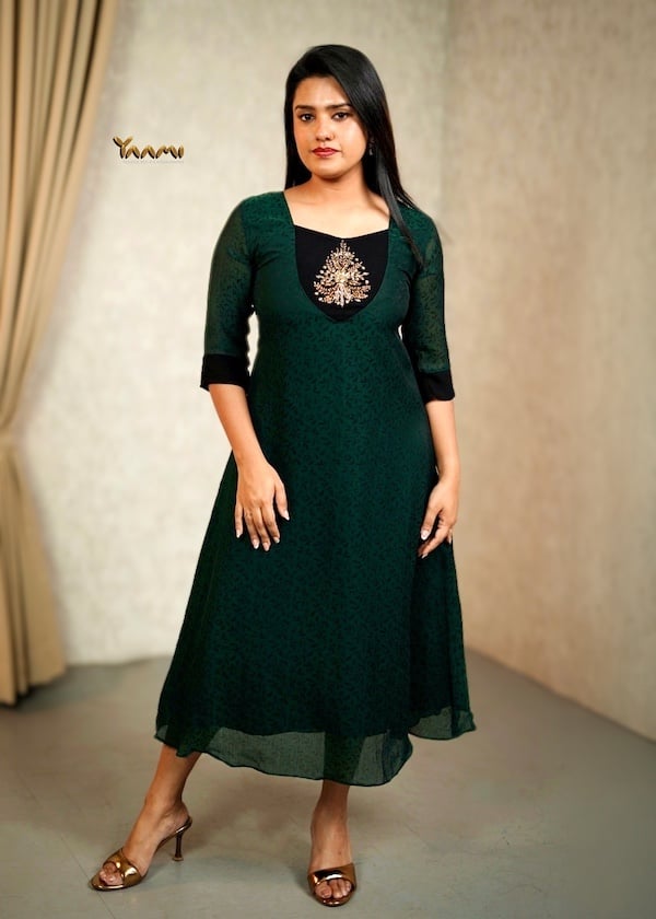 PRINTED RAYON A-LINE KURTHI YD10348