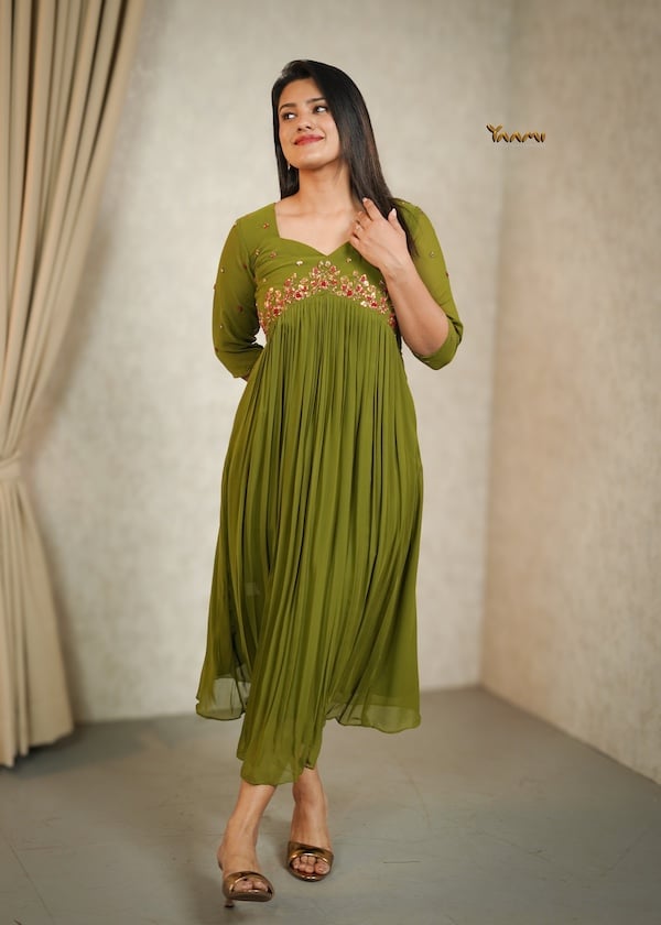 FLORAL HANDWORKED GEORGETTE  KURTHI YD10350
