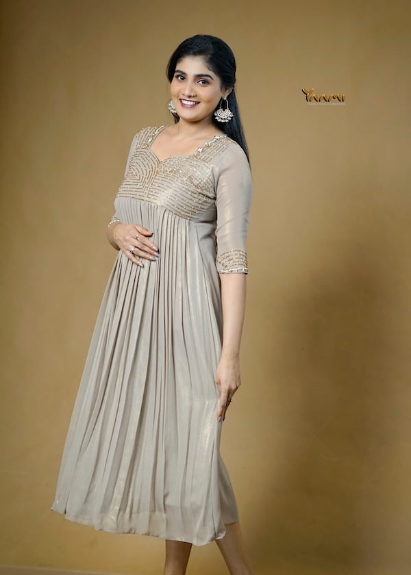 GOLDEN GEORGETTE A-LINE KURTI YD10357