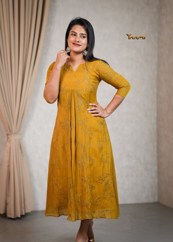 THREAD & SEQUIN EMBROIDERED KURHI YD10353