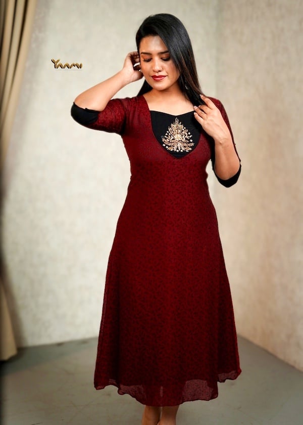 PRINTED RAYON A-LINE KURTHI YD10348