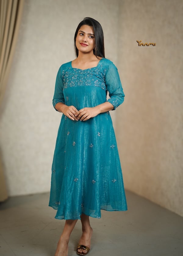 CRUSHED TISSUE HANDWORKED A-LINE KURTHI YD10349