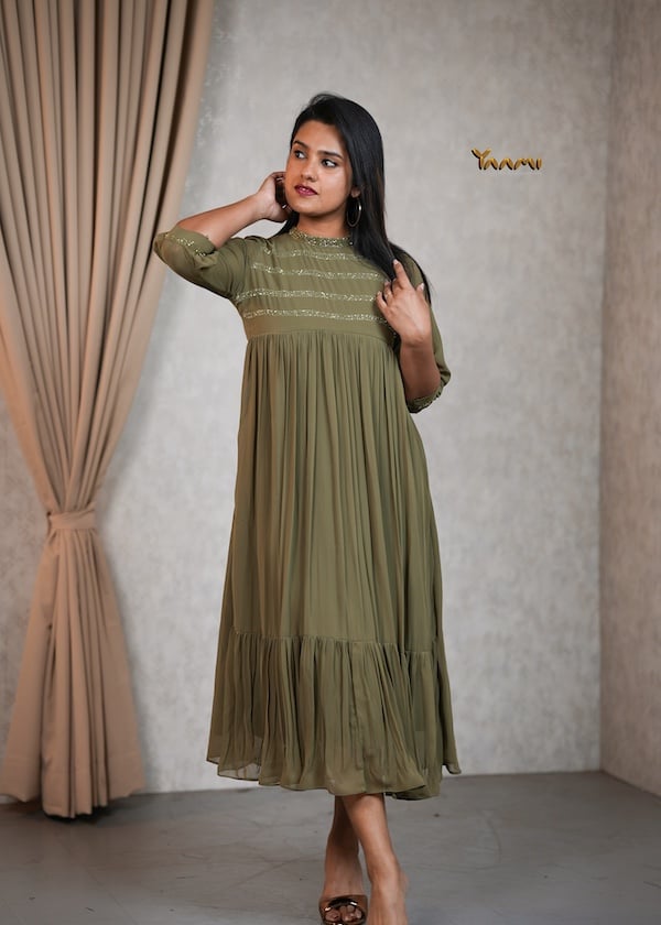GEORGETTE JEWEL NECK KURTHI YD10355