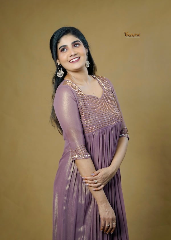 GOLDEN GEORGETTE A-LINE KURTI YD10357