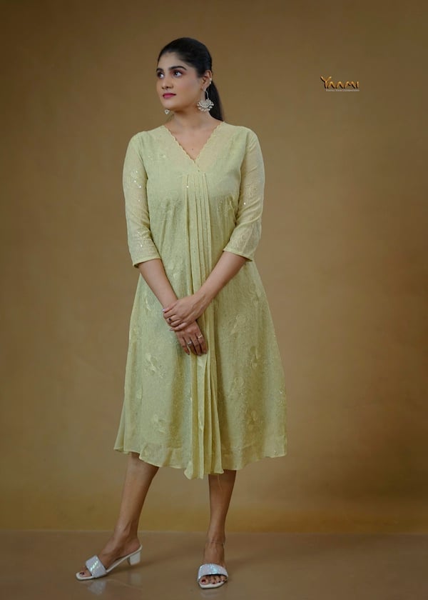 MUL CHIFFON PASTEL EMBROIDERED KURTHI YD10359