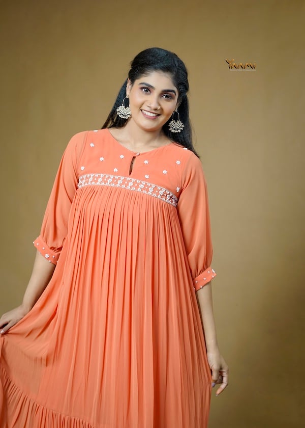 TIERED HEMLINE FLORAL HANDWORKED KURTHI