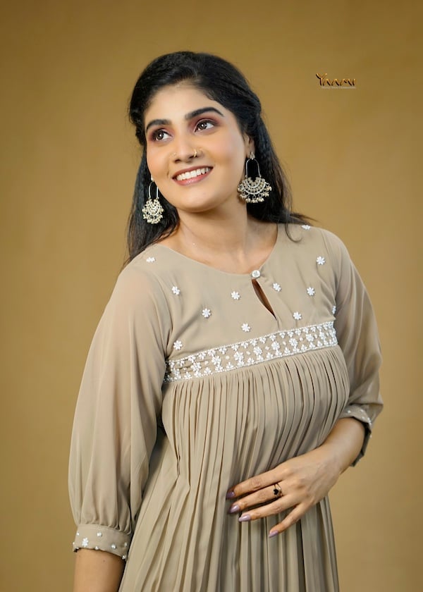 TIERED HEMLINE FLORAL HANDWORKED KURTHI