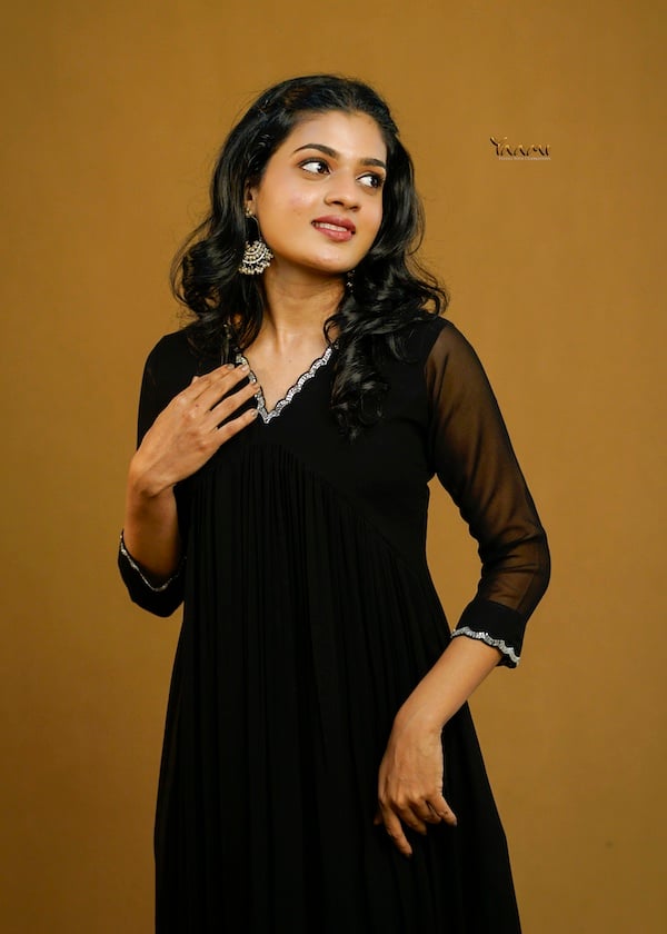 SCALLOPED BORDER ALIA CUT KURTI YD10364